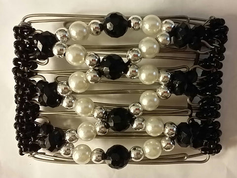 7 tooth. Black and White. Elegant.